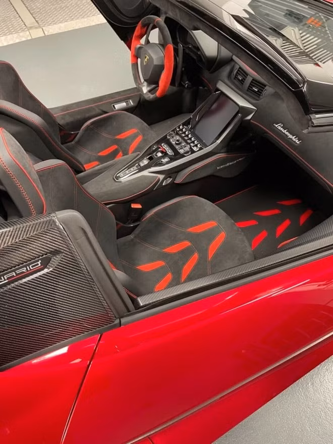 chiec lamborghini centenario roadster sieu hiem duoc ban tai duc voi gia 56 trieu usd hinh 4