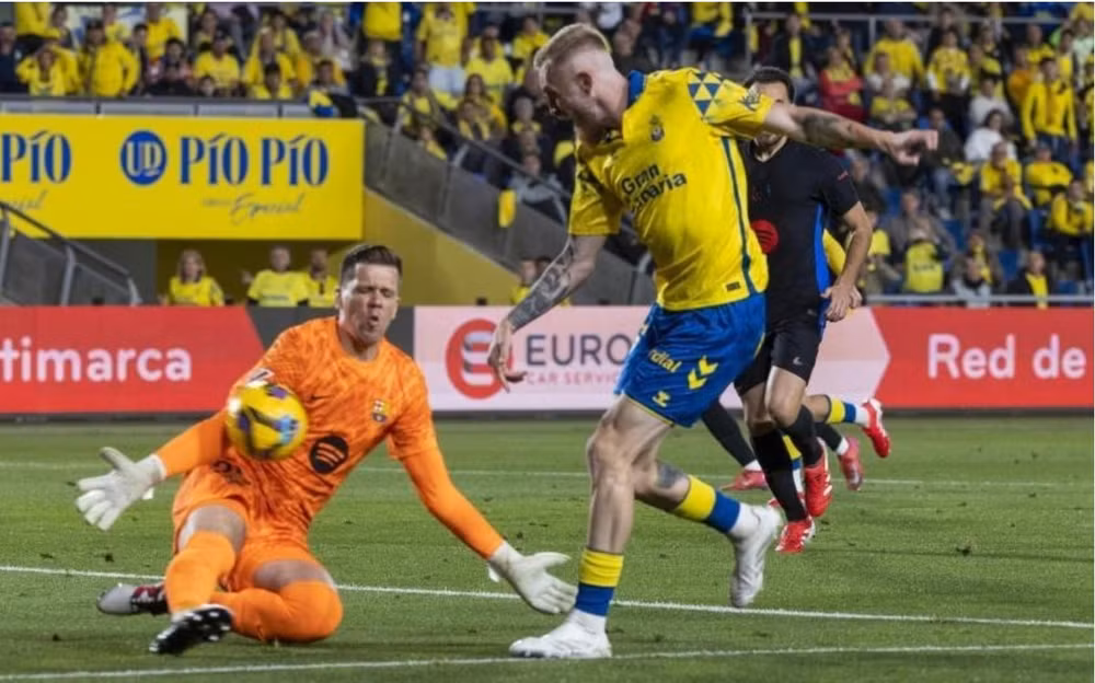 thang kich tinh las palmas barca xay chac ngoi dau la liga 2024 25 hinh 1