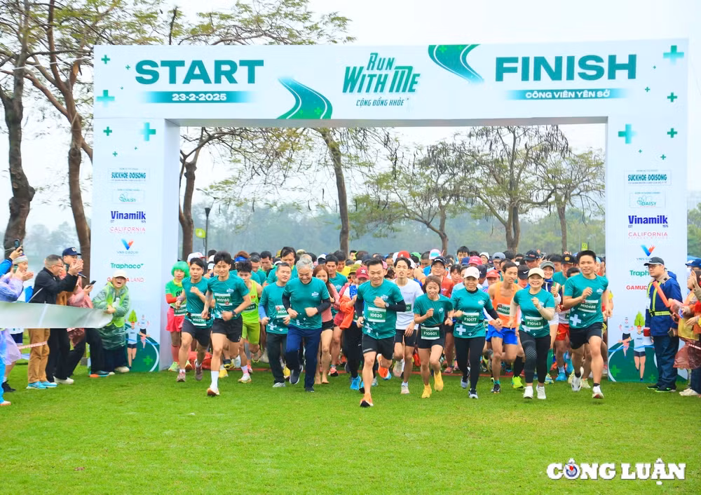 tung bung giai chay run with me cong dong khoe hinh 2