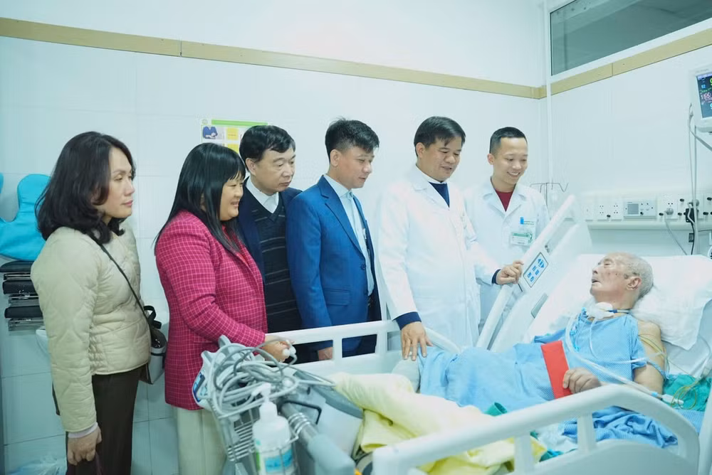 pgs ts dao xuan co giam doc benh vien bach mai de y hoc viet nam vuon tam quoc te can thuc hien dong bo nhieu giai phap hinh 1