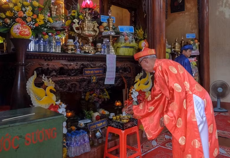 khai hoi chua ba cang thi nuoc man hon 400 nam tuoi o binh dinh hinh 1