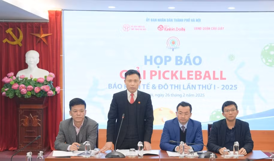 giai pickleball bao kinh te do thi lan dau tien duoc to chuc hinh 1