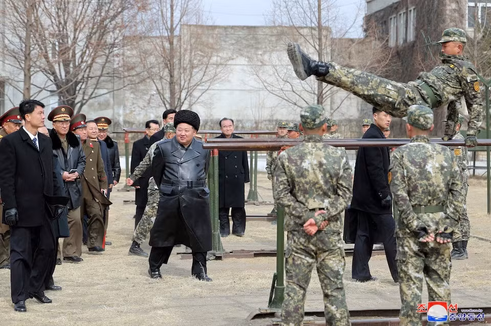 ong kim jong un keu goi xay dung quan doi hien dai de ung pho voi moi cuoc chien hinh 1