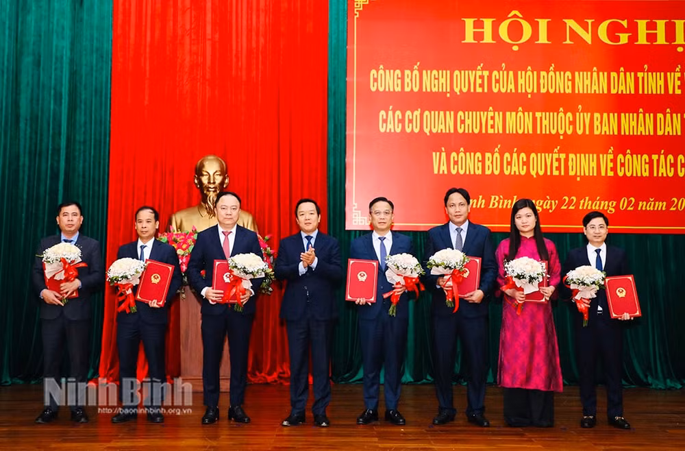 ninh binh bo nhiem nhieu giam doc pho giam doc cho cac so hinh 1
