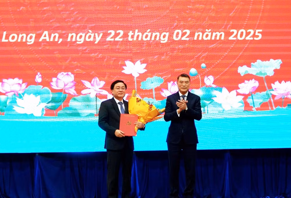 ong nguyen van quyet giu chuc bi thu tinh uy long an hinh 1