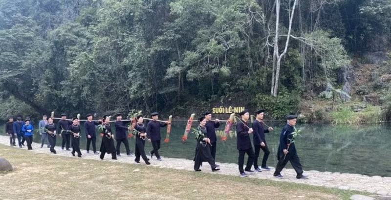 mien phi ve tham quan khu di tich pac bo trong hai ngay le hoi ve nguon 2025 hinh 1