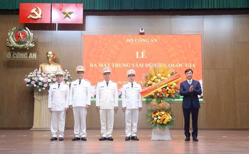 xay dung trung tam du lieu quoc gia thanh mot tru cot trong cuoc cach mang chuyen doi so quoc gia hinh 2