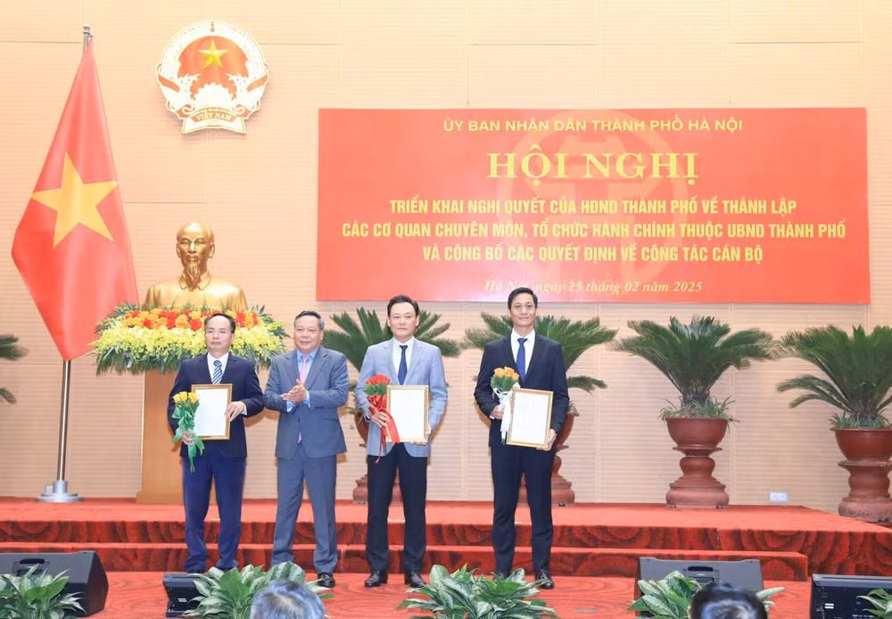10 lanh dao so nganh ha noi duoc bo nhiem sau sap nhap hinh 1