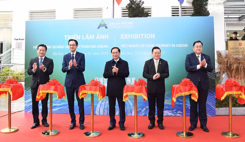hanh trinh cua viet nam la thanh vien tich cuc chu dong va co trach nhiem cua asean hinh 3