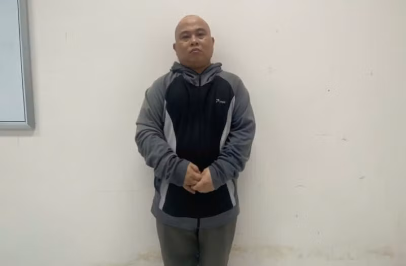 bat doi tuong lua dao chiem doat tai san cua 30 nha chua hinh 2