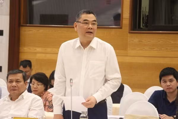 Chánh văn phòng Bộ Công an Tô Ân Xô thông tin về vụ án xăng dầu giả vừa bị công an triệt phá ở Đồng Nai