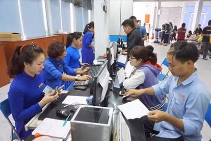 Giảm 50% vé tàu để kích cầu đi lại của người dân. Ảnh minh họa