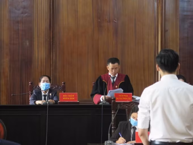 HĐXX tuyên án đối với Hậu. Ảnh: LĐ