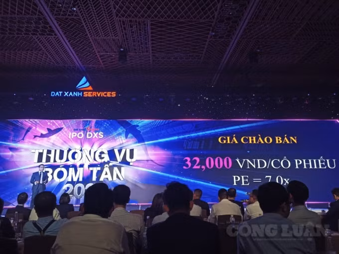 Ông Phạm Anh Khôi thông tin giá chào bán dự kiến của DXS là 32.000 đồng/cổ phiếu