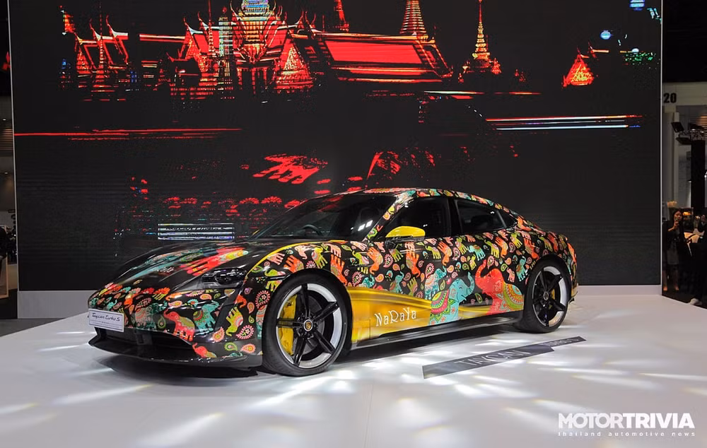 Xe điện Porsche Taycan bản đặc biệt ra mắt tại Triển lãm BIMS 2021. Ảnh: Motortrivia