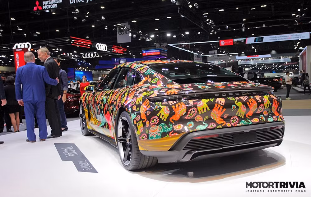 Xe điện Porsche Taycan bản đặc biệt ra mắt tại Triển lãm BIMS 2021. Ảnh: Motortrivia