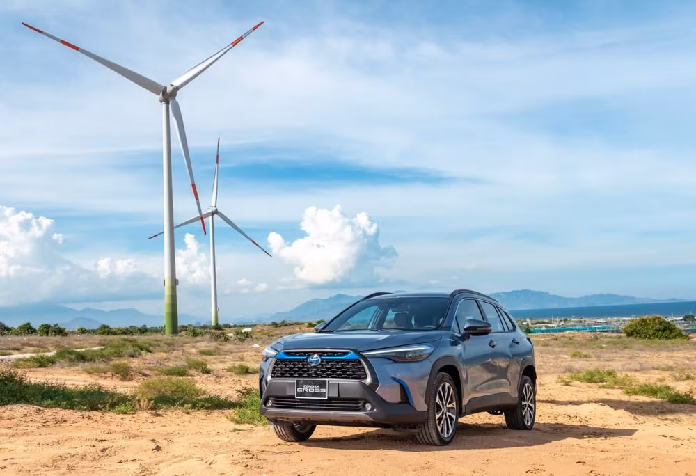 Thử nghiệm tại Việt Nam, mức phát thải của xe chạy xăng cao gấp đôi xe Hybrid. Ảnh: Toyota Việt Nam