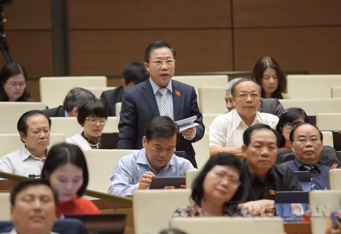 Đại biểu Lưu Bình Nhưỡng cho rằng&nbsp;cần phải có một sự quan tâm đặc biệt cho đội ngũ thực hiện công tác tư pháp.