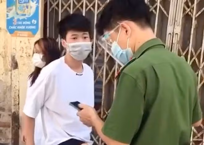 Hình ảnh từ clip.