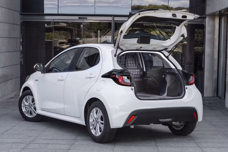 Toyota Yaris ECOVan. Ảnh: Toyota