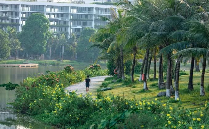 Dịch Covid diễn biến phức tạp, chị Hoài An đưa cả gia đình về Ecopark nghỉ dưỡng