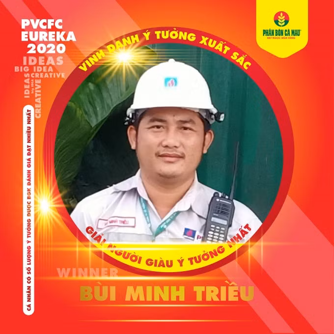 Một cá nhân được trao thưởng.
