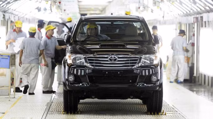 Các nhà máy sản xuất của Toyota ở Thái Lan phải tạm dừng do COVID-19 - Ảnh: Reuters