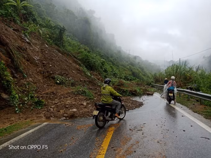 Hiện trường vụ sạt lở.