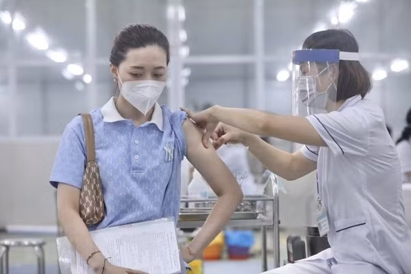 Trong ngày 31/7, có 276.373 liều vắc xin phòng COVID-19 được tiêm