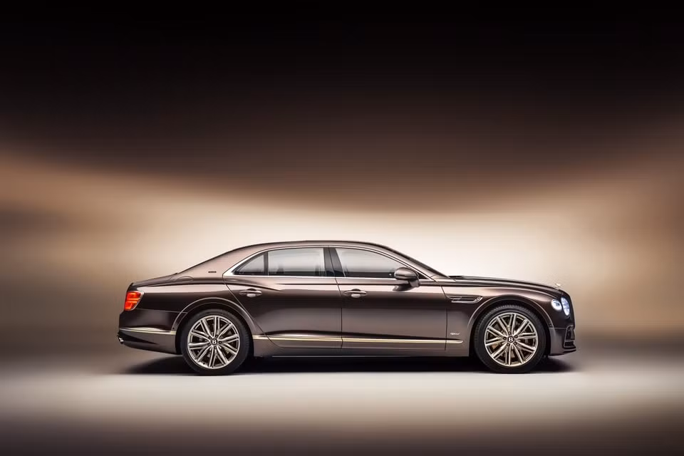 Bentley Flying Spur Hybrid Odyssean Edition. Ảnh: Bentley