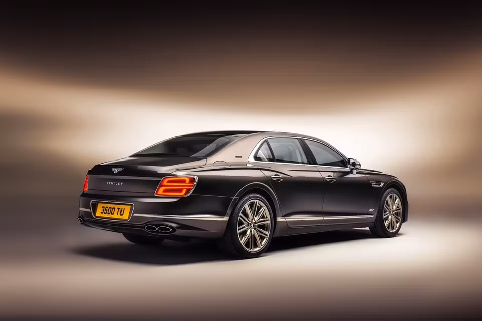 Bentley Flying Spur Hybrid Odyssean Edition. Ảnh: Bentley