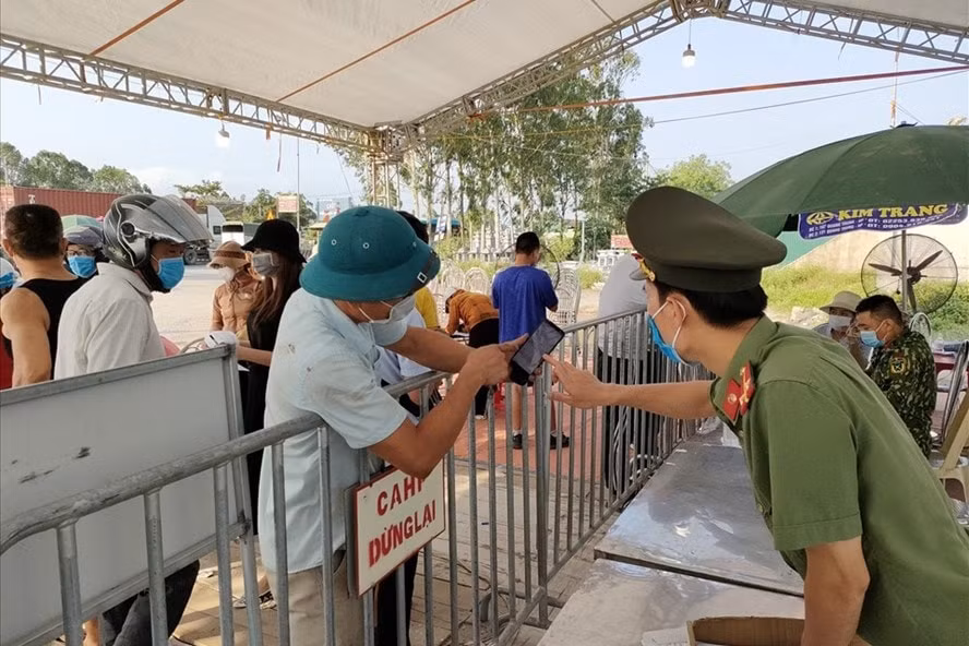 Hải Phòng công bố số điện thoại đường dây nóng tiếp nhận thông tin về vi phạm trong phòng dịch bệnh Covid-19. Ảnh: minh họa