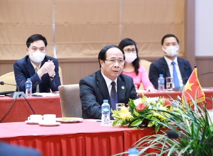 Phó Thủ tướng Lê Văn Thành đề nghị hai bên lập tổ công tác đặc biệt để xây dựng chương trình cụ thể, thúc đẩy tháo gỡ vướng mắc cho các dự án hợp tác đầu tư.