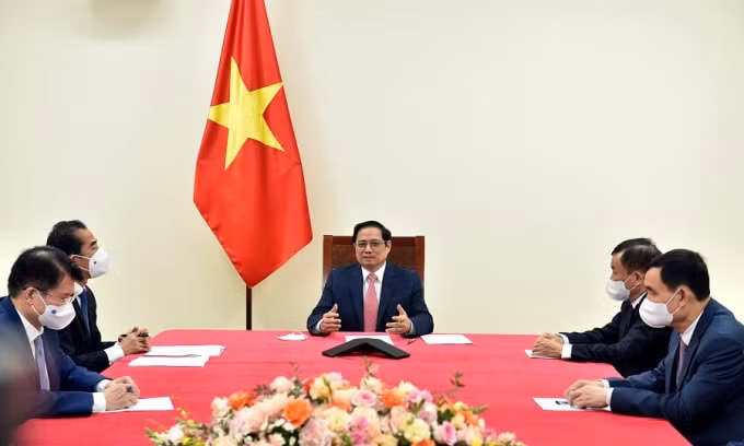 Quang cảnh điện đàm.