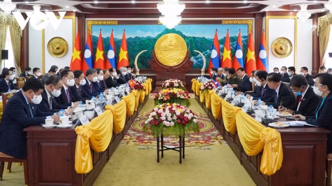 Chủ tịch nước Cộng hòa Xã hội chủ nghĩa Việt Nam Nguyễn Xuân Phúc hội đàm với Tổng Bí thư, Chủ tịch nước Lào Thongloun Sisoulith. (Ảnh: VOV)