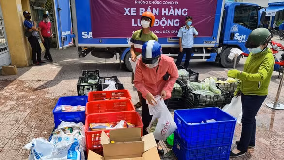 Mô hình siêu thị, chợ lưu động đã được triển khai phục vụ nhu cầu mua sắm của người dân và giảm áp lực cho các chợ dân sinh.