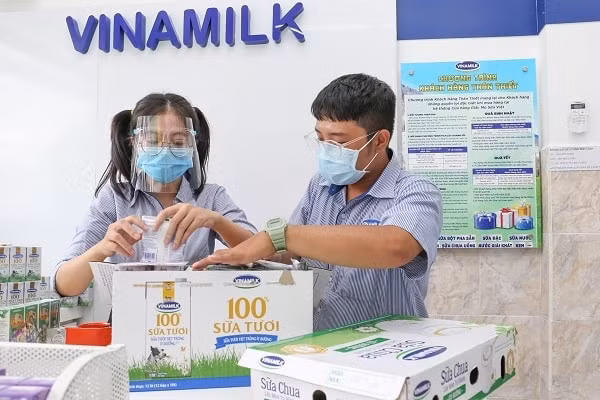 Hệ thống cửa hàng Giấc Mơ Sữa Việt của Vinamilk tăng cường hình thức bán hàng trực tuyến, giao hàng tại nhà...