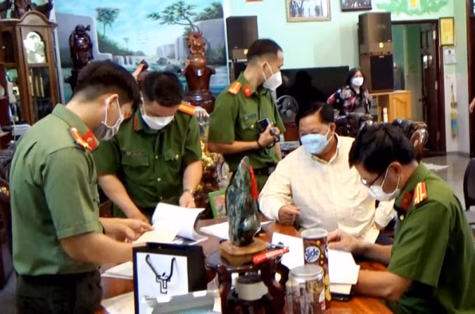 bat cuu truong phong csgt duong bo cong an tinh an giang hinh 1