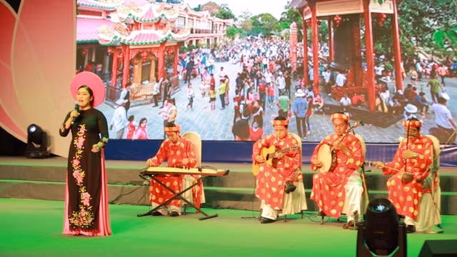 khai mac hoi thi nghe thuat don ca tai tu quoc gia nam 2022 hinh 1
