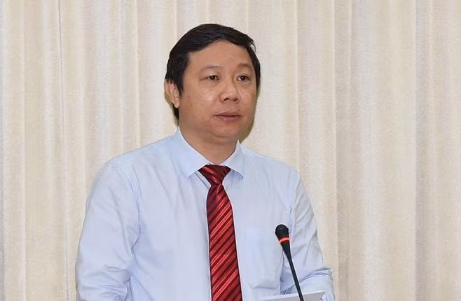 lanh dao ubnd tp hcm ganh them nhiem vu hinh 5