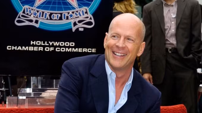 bruce willis giai nghe cuoc chia tay tiec nuoi cua tuong dai hollywood hinh 1