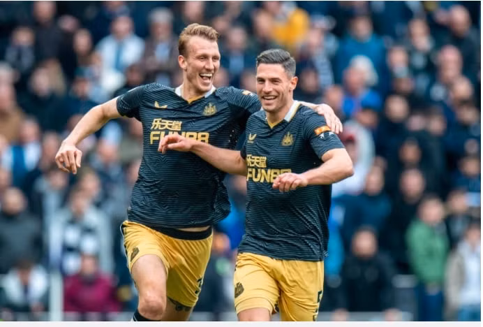 danh bai newcastle 5 1 tottenham tro lai top 4 day ngoan muc hinh 1