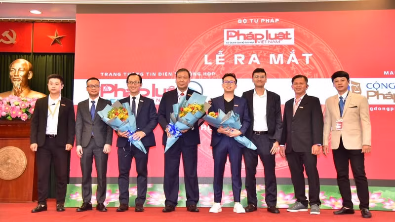 bao phap luat viet nam ra mat trang thong tin dien tu tong hop phap luat media hinh 1