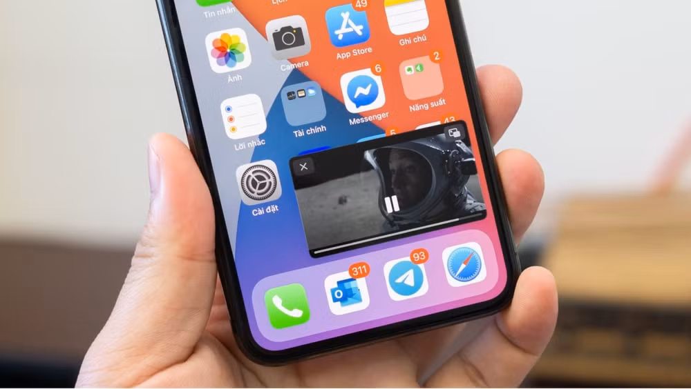 youtube tv tren he dieu hanh ios duoc ho tro tinh nang picture in picture hinh 2
