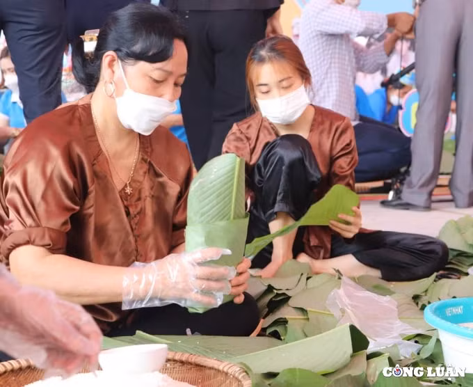 dac sac hoi thi goi nau banh chung dang quoc to hung vuong tai ha tinh hinh 7