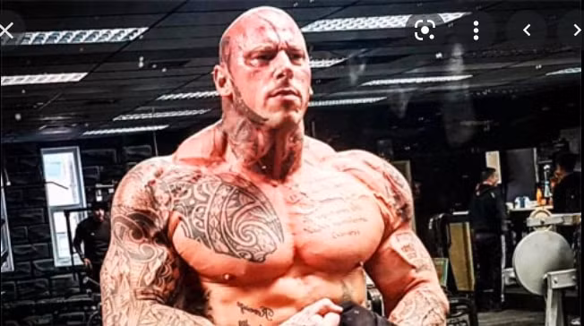 quai vat martyn ford tu tin ha guc nguoi khong lo xanh iran trong tich tac hinh 3