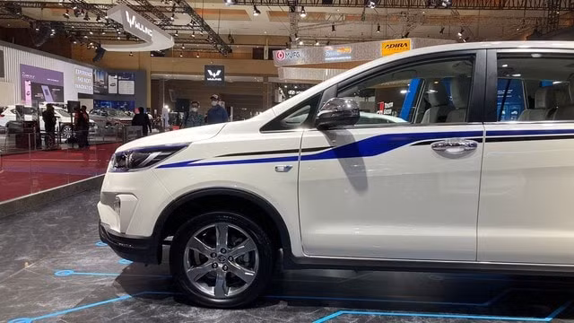 chi tiet mau concept innova chay dien vua duoc toyota gioi thieu hinh 3