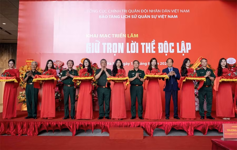 Triển lãm hơn 300 hình ảnh, tài liệu, hiện vật chủ đề “Giữ trọn lời thề độc lập”