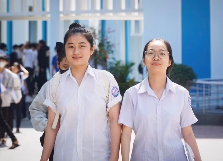 Khánh Hòa xem xét trách nhiệm giám khảo các bài thi văn tăng điểm cao sau phúc khảo- Ảnh 1.