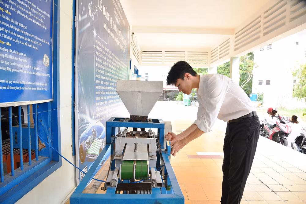 Để tạo nền tảng cho phát triển lâu dài, đất nước phải đào tạo và giữ chân được nhân tài.